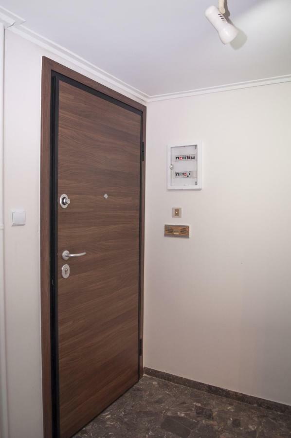 Modern Flat, Vibrant And Excellent Spot!! Apartment Athena Bagian luar foto